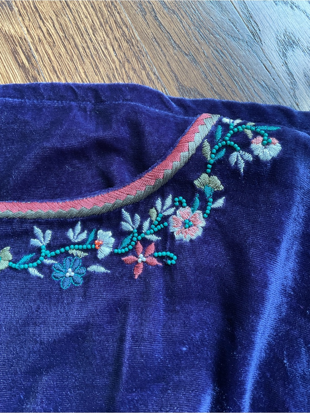 Sundance Purple Velvet Embroidered V-Neck Top - Picture 11 of 11